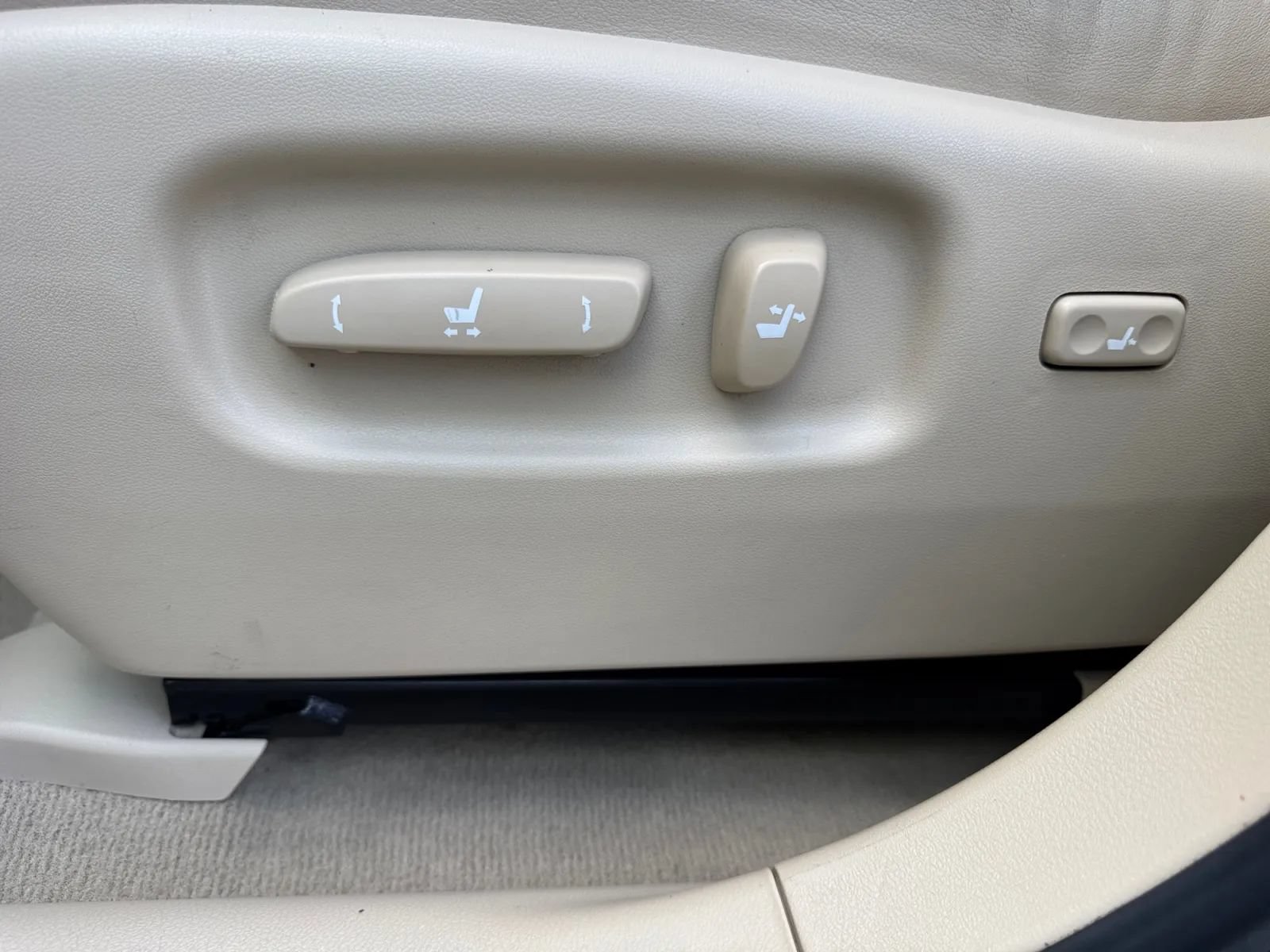 Used 2015 Lexus RX 450h FWD image 20