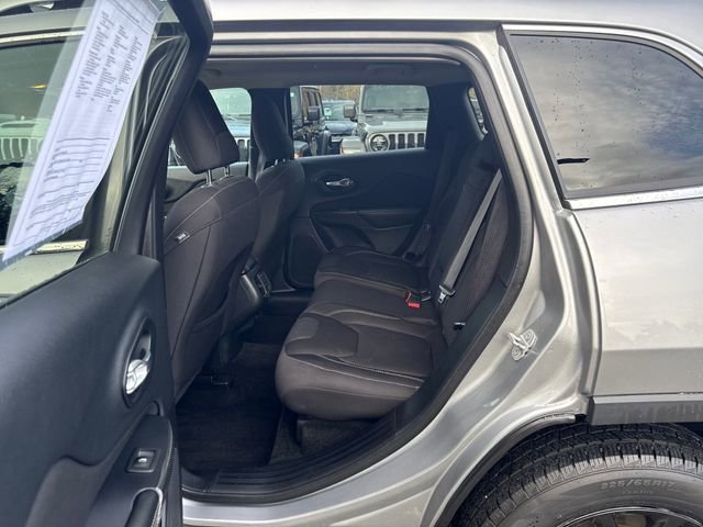 Used 2015 Jeep Cherokee Latitude image 15