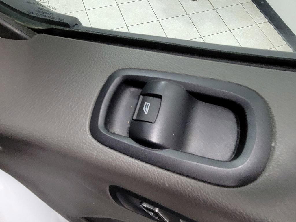 Used 2023 Ford Transit 350 XLT image 26