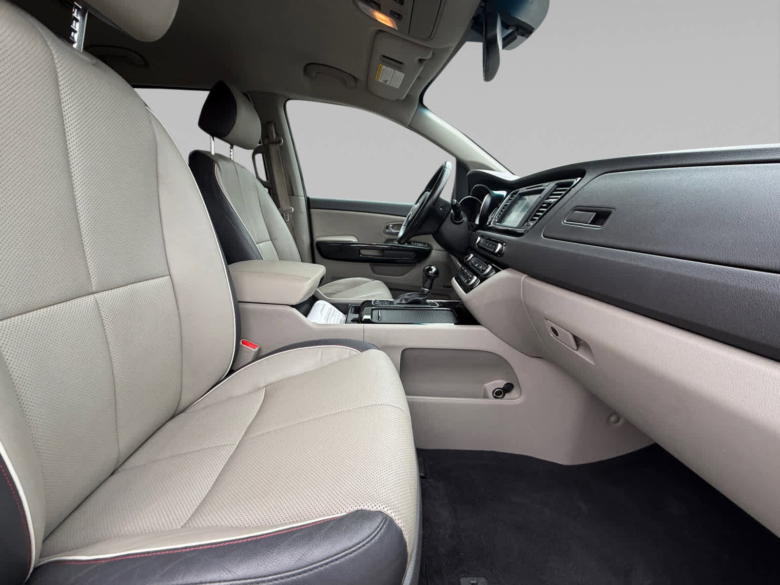 Used 2015 Kia Sedona SX image 15