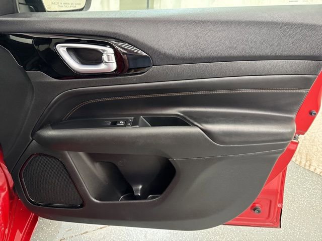 Used 2023 Jeep Compass Limited AWD/4WD image 15