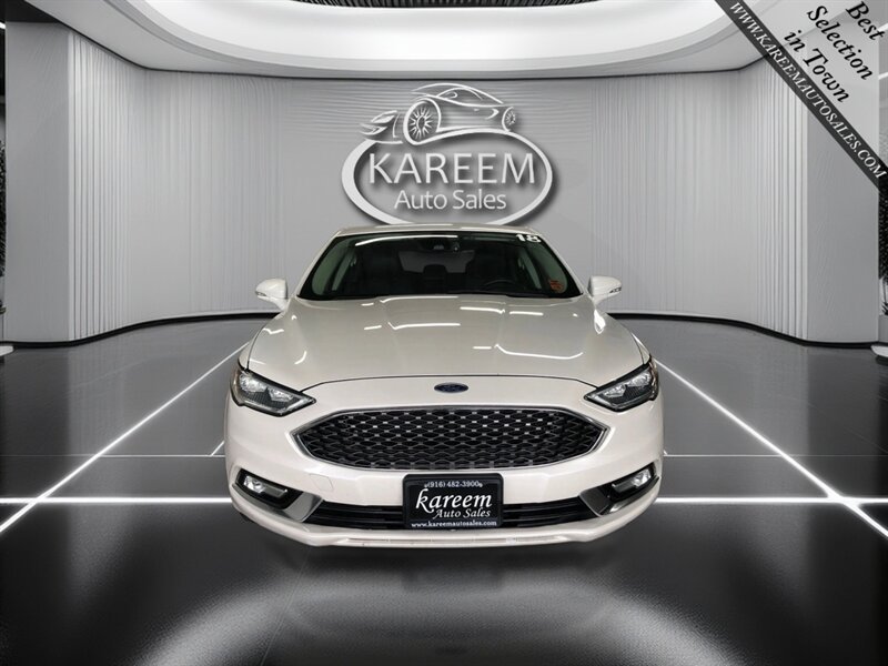 Used 2018 Ford Fusion Energi Titanium FWD image 2