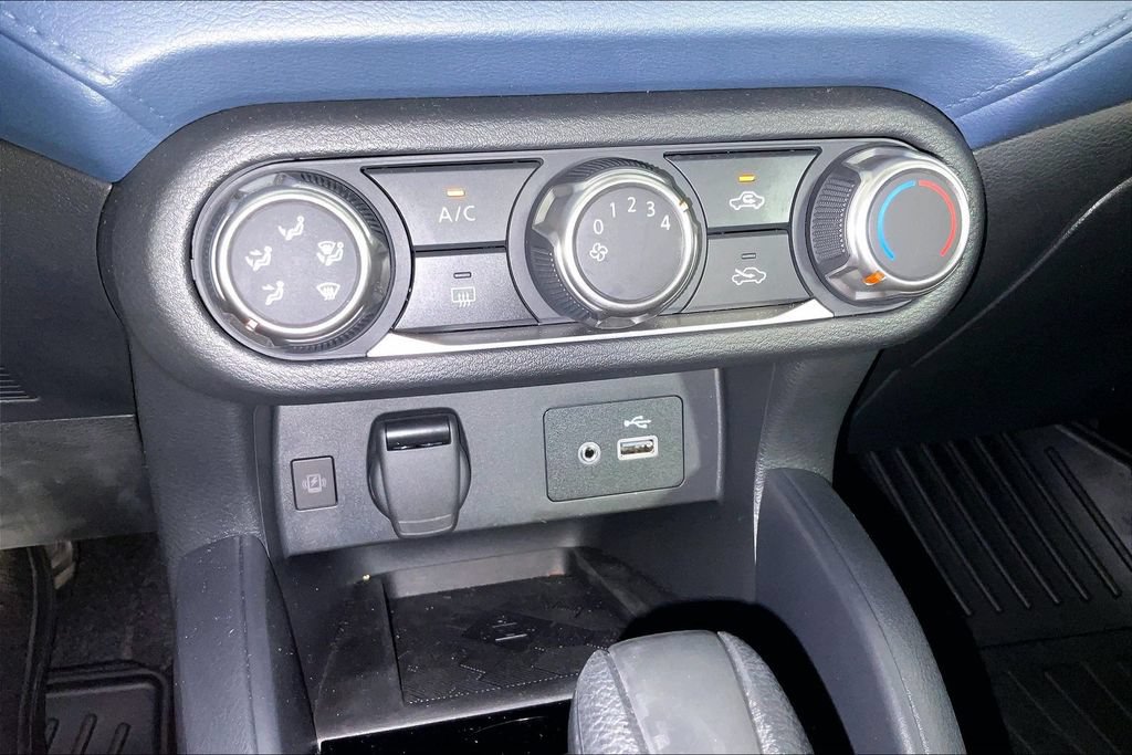 Used 2025 Nissan Versa SV w/ Trunk Package FWD image 27