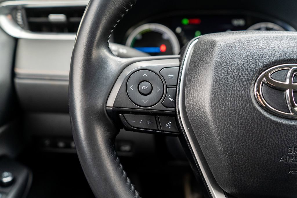 Certified 2024 Toyota Venza LE image 23