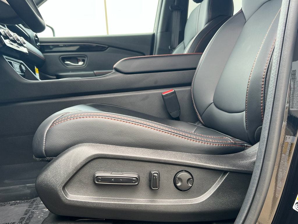 New 2025 Honda Pilot TrailSport image 18