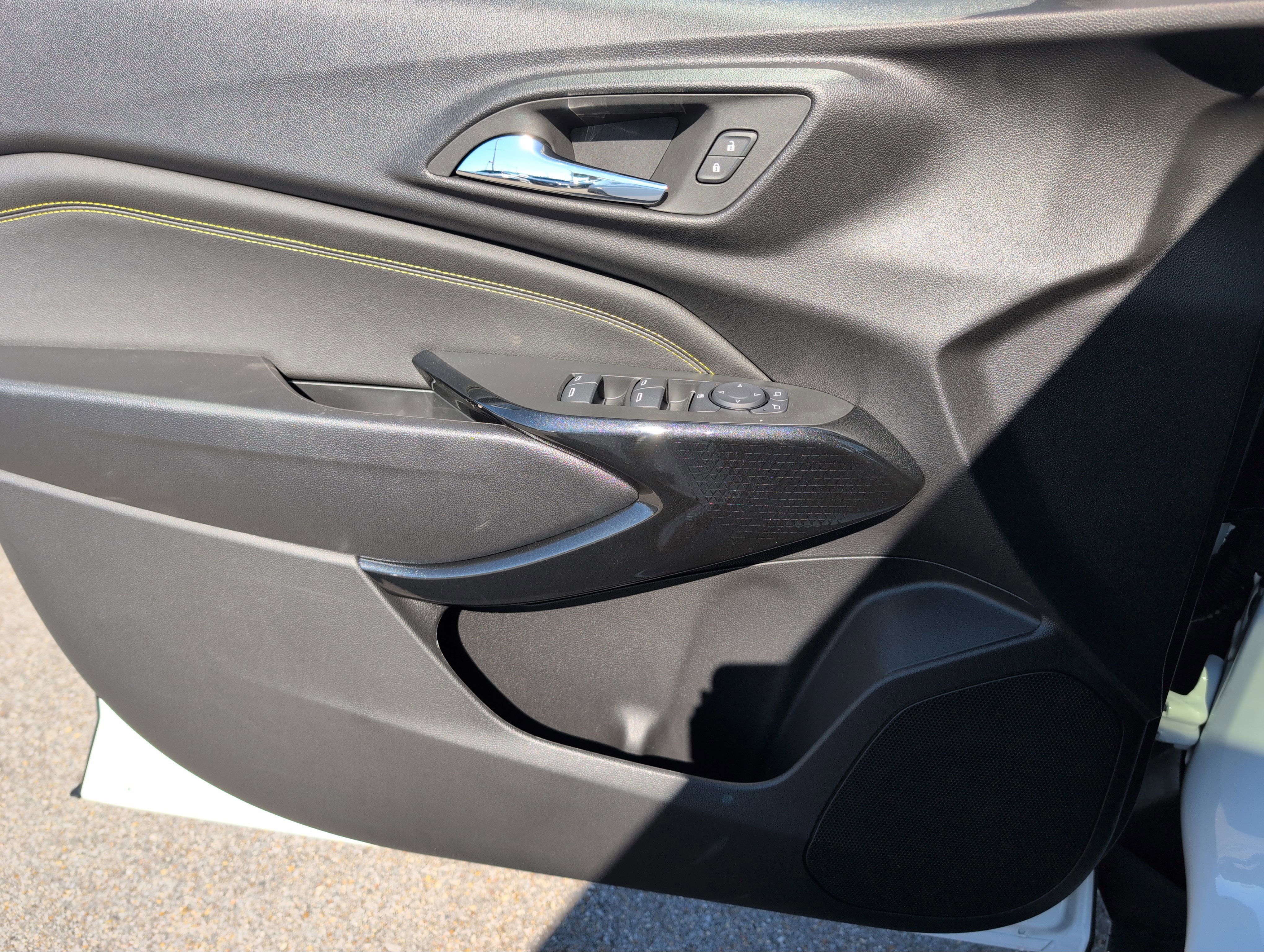 New 2026 Chevrolet Trax ACTIV w/ Sunroof Package image 15