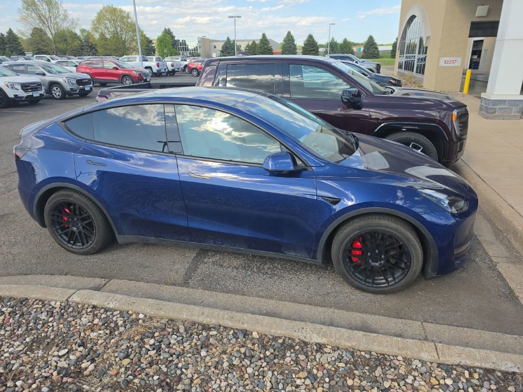 Used 2021 Tesla Model Y Performance AWD/4WD image 2
