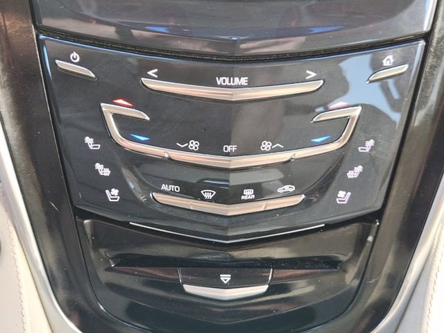 Used 2019 Cadillac Escalade ESV Premium Luxury image 19