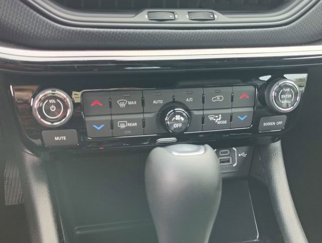 New 2026 Jeep Compass Limited w/ Sun, Sound & Navigation Group AWD/4WD image 21