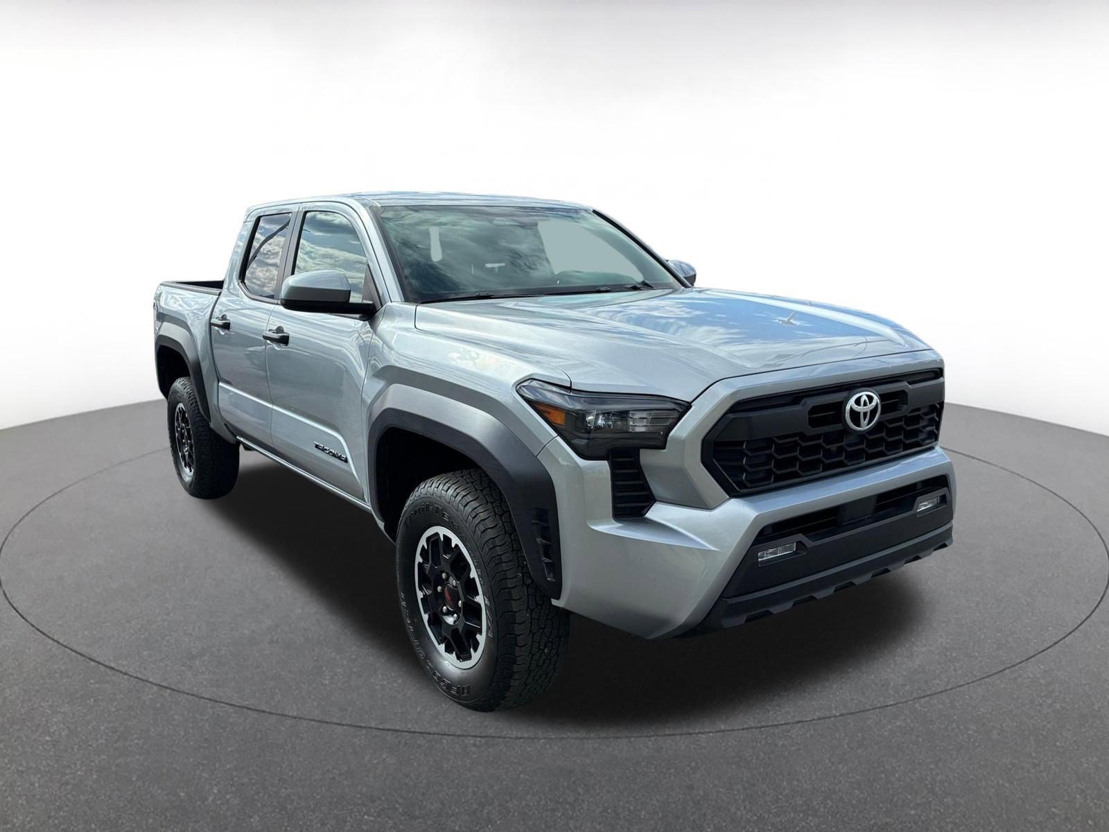 Used 2025 Toyota Tacoma TRD Off-Road image 1
