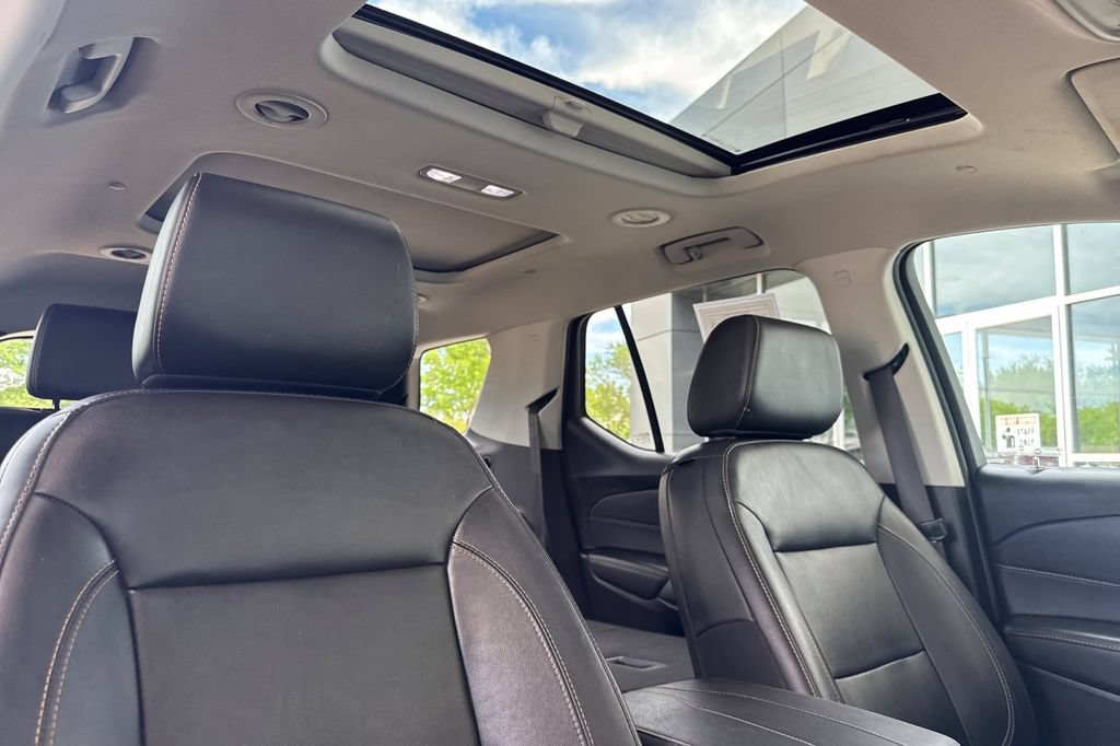 Used 2020 Chevrolet Traverse RS AWD/4WD image 19