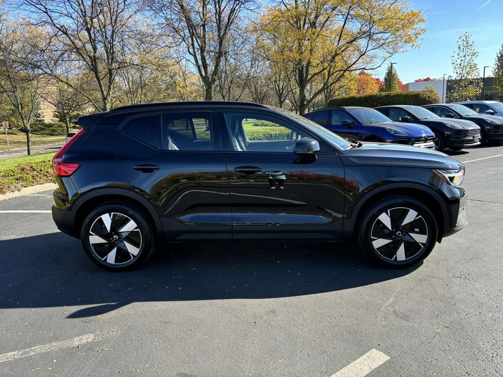 New 2024 Volvo XC40 Recharge Core w/ Protection Package Premier image 8