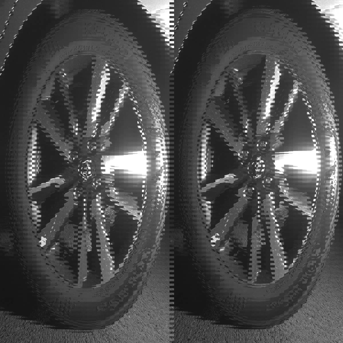 Used 2025 Nissan Versa SV image 11