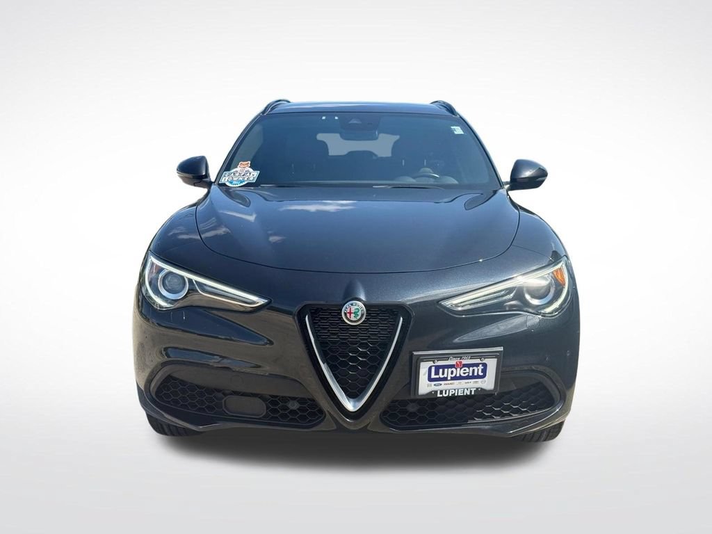 Used 2023 Alfa Romeo Stelvio Ti AWD/4WD image 9