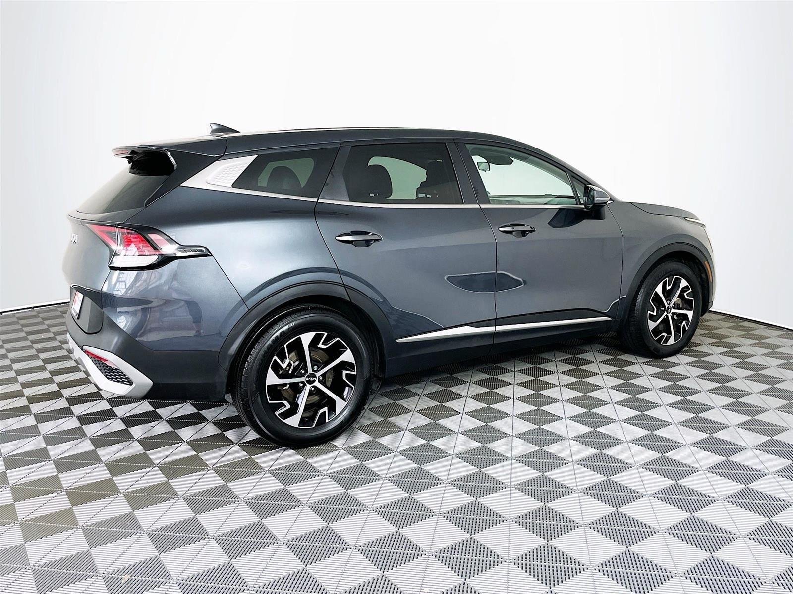 Used 2023 Kia Sportage EX FWD image 10