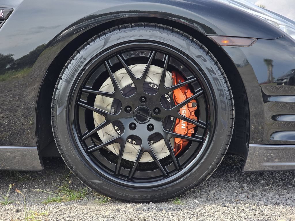 Used 2015 Nissan GT-R Black Edition AWD/4WD image 13