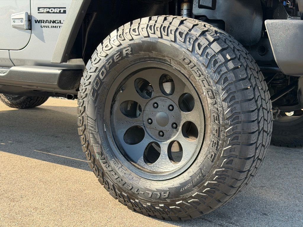 Used 2015 Jeep Wrangler Unlimited Sport AWD/4WD image 27