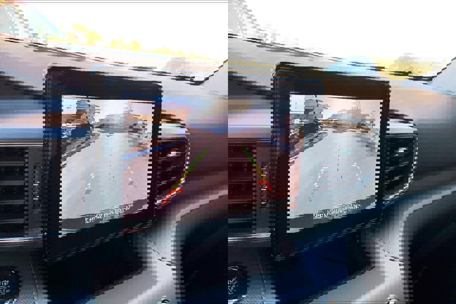 Used 2022 Ford Explorer XLT w/ Equipment Group 202A image 29