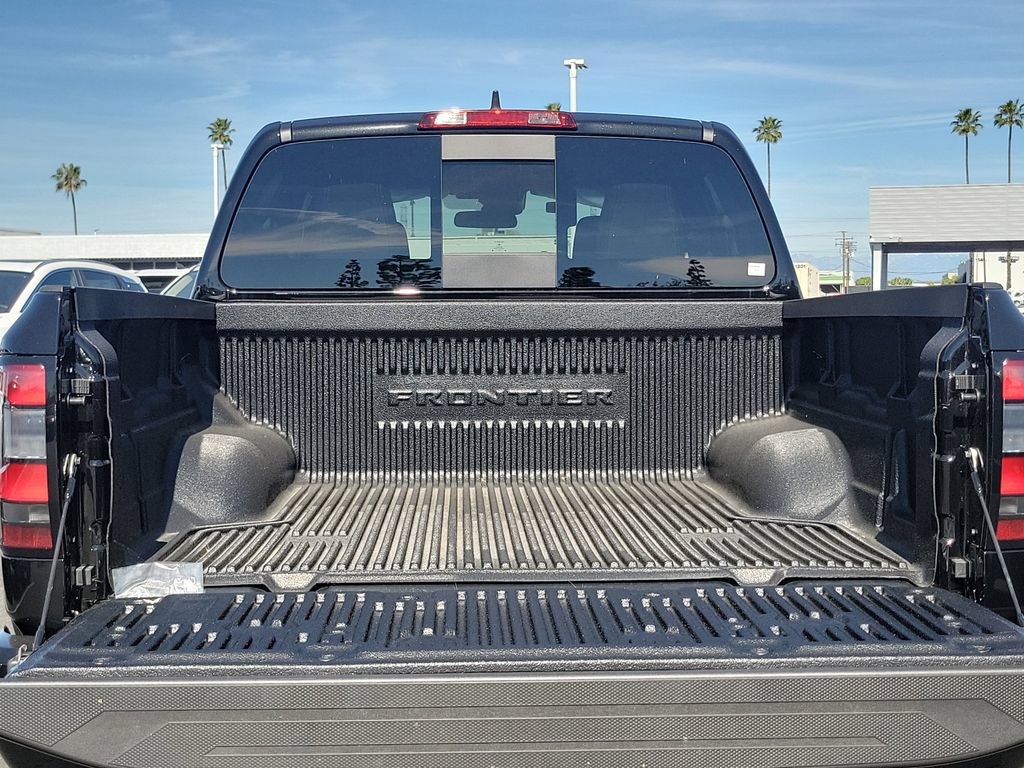 New 2026 Nissan Frontier SV w/ Tow Package AWD/4WD image 15
