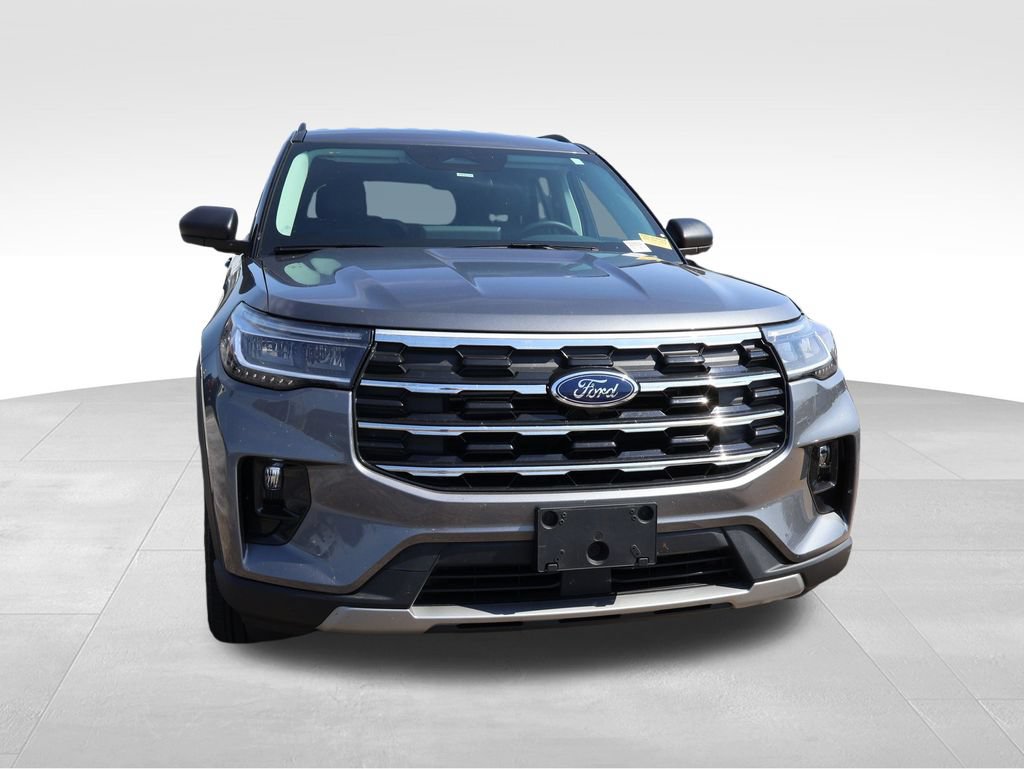 Used 2025 Ford Explorer Active w/ Active Comfort Package AWD/4WD image 7