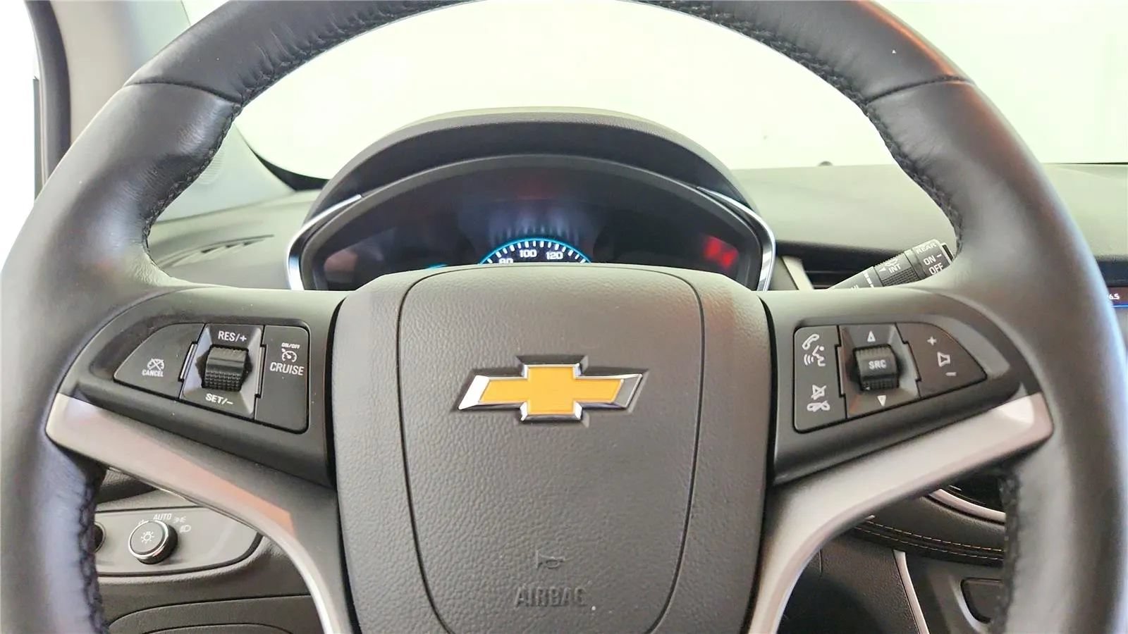 Used 2022 Chevrolet Trax LT w/ Driver Confidence Package AWD/4WD image 26