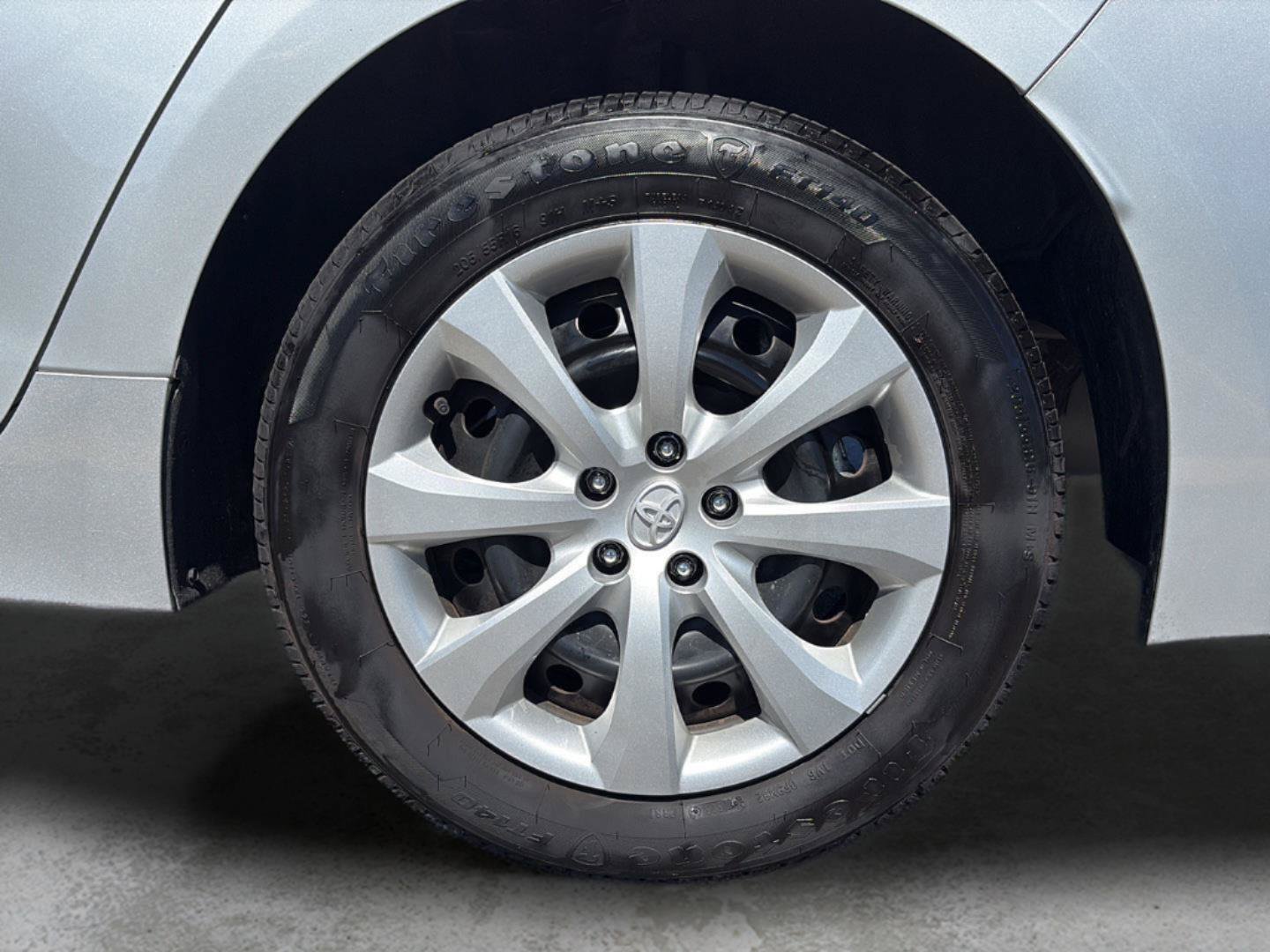 Used 2026 Toyota Corolla LE FWD image 22