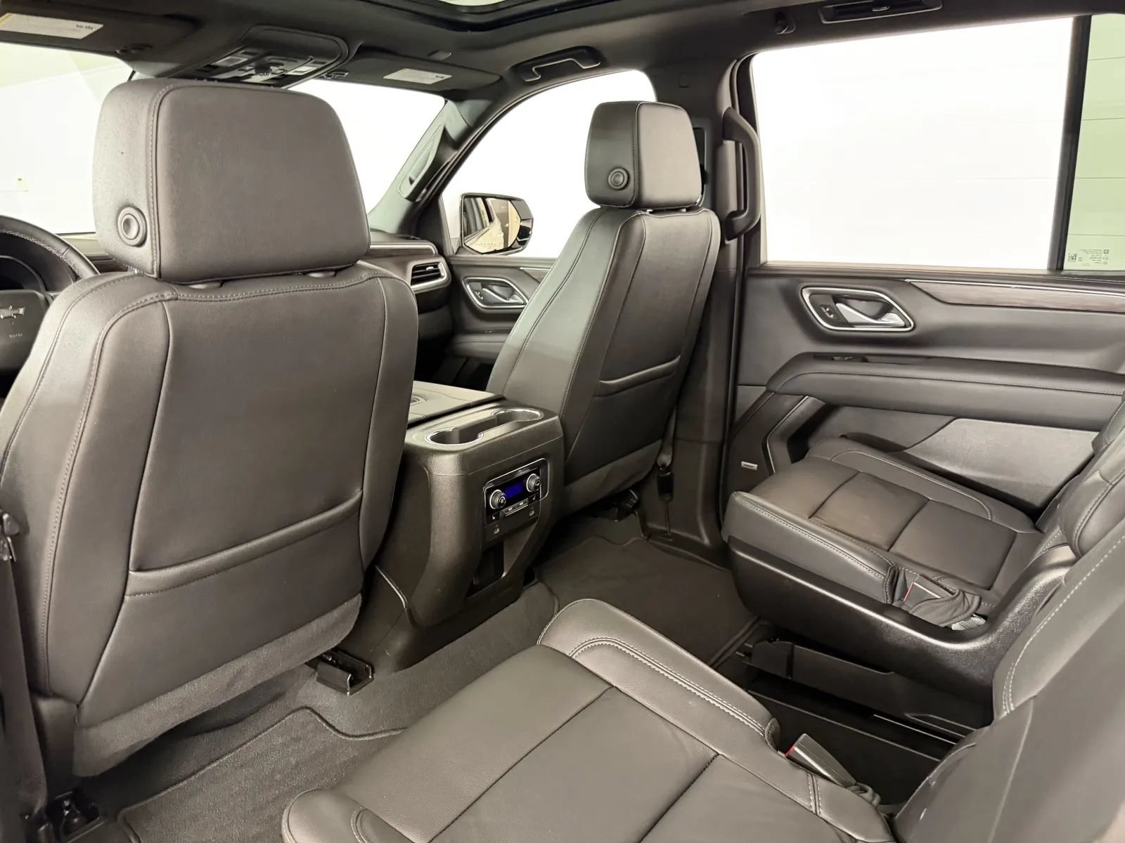 Used 2024 Chevrolet Tahoe Z71 w/ Off-Road Capability Package AWD/4WD image 33