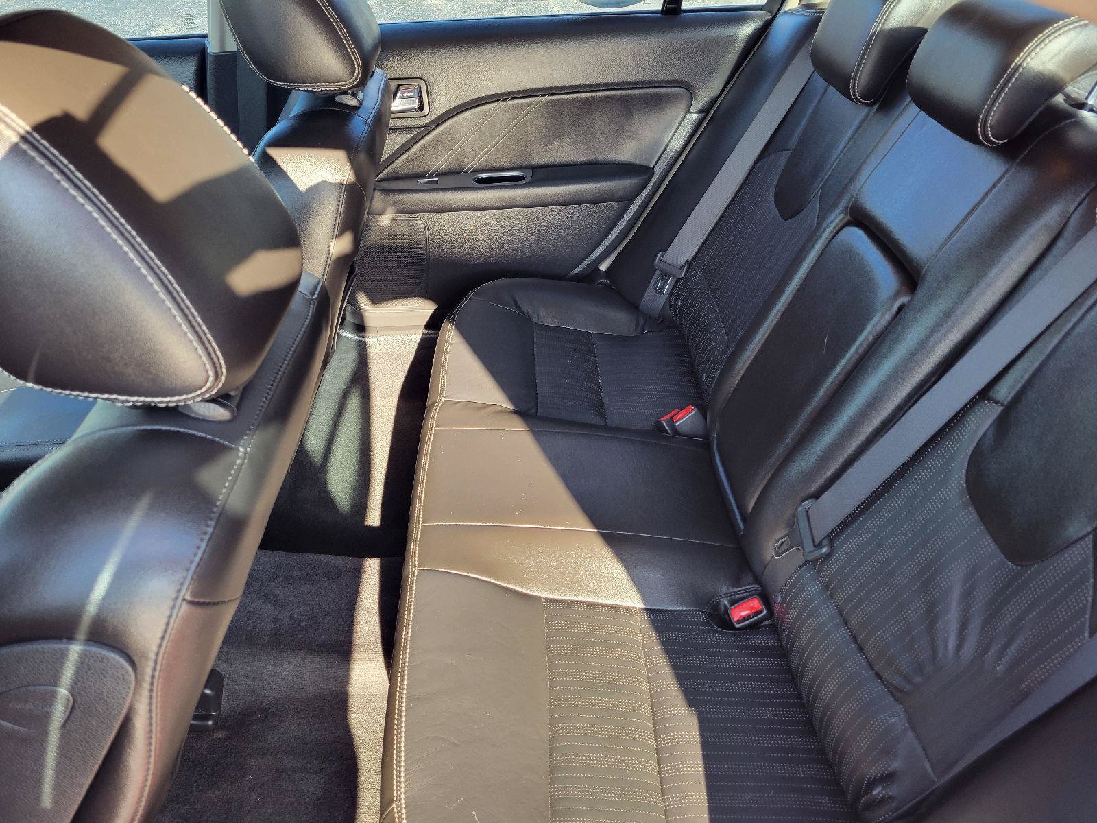 Used 2010 Ford Fusion Sport FWD image 6