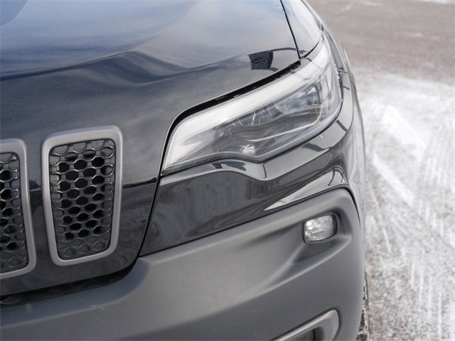 Used 2019 Jeep Cherokee Trailhawk w/ Cold Weather Group image 9