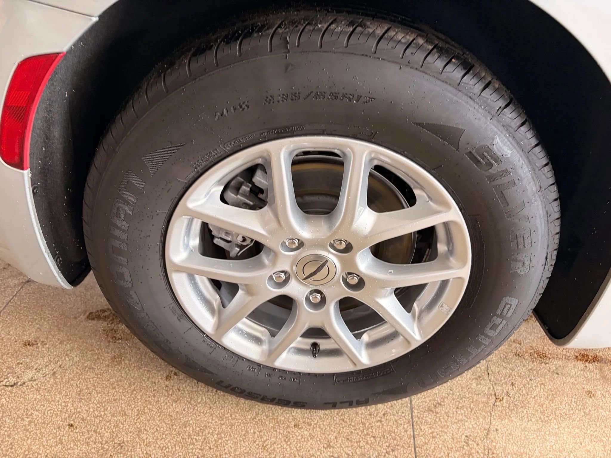 Used 2023 Chrysler Pacifica Touring image 34