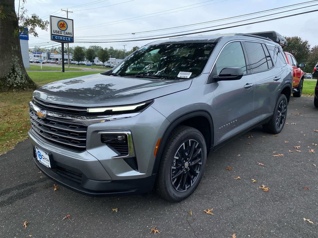 New 2025 Chevrolet Traverse LT w/ Sun and Wheel Package image 6