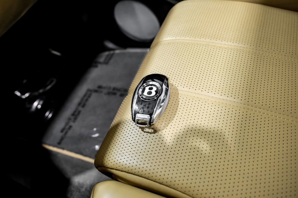 Used 2019 Bentley Bentayga image 54