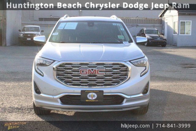 Used 2020 GMC Terrain Denali w/ Denali Premium Package image 2
