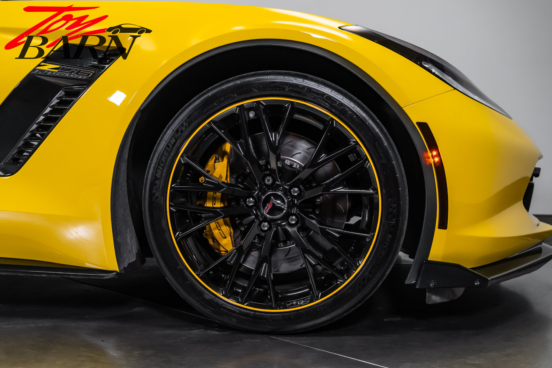 Used 2016 Chevrolet Corvette Z06 w/ 3LZ Preferred Equipment Group RWD image 22