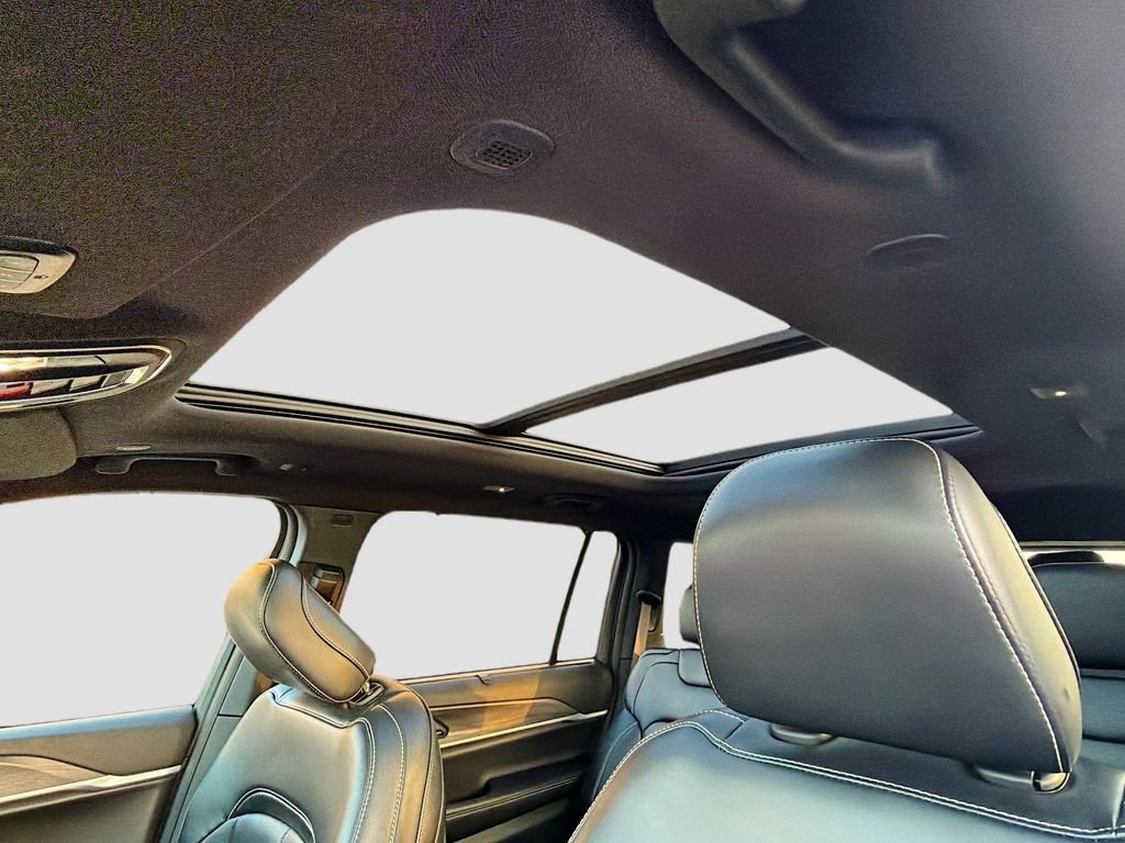 Used 2024 Jeep Grand Cherokee L Limited w/ Luxury Tech Group II AWD/4WD image 28