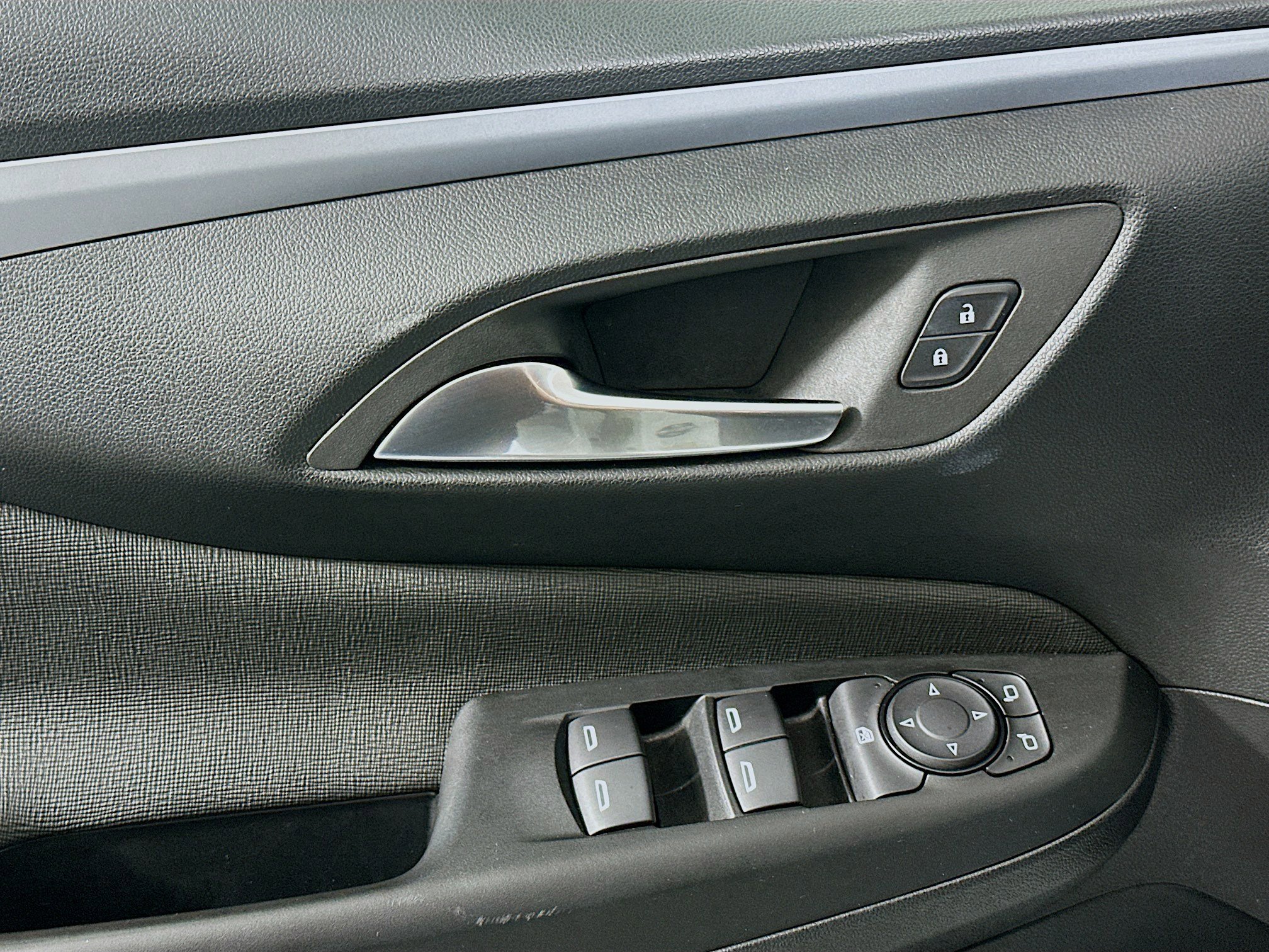 Used 2025 Buick Envista Preferred image 15