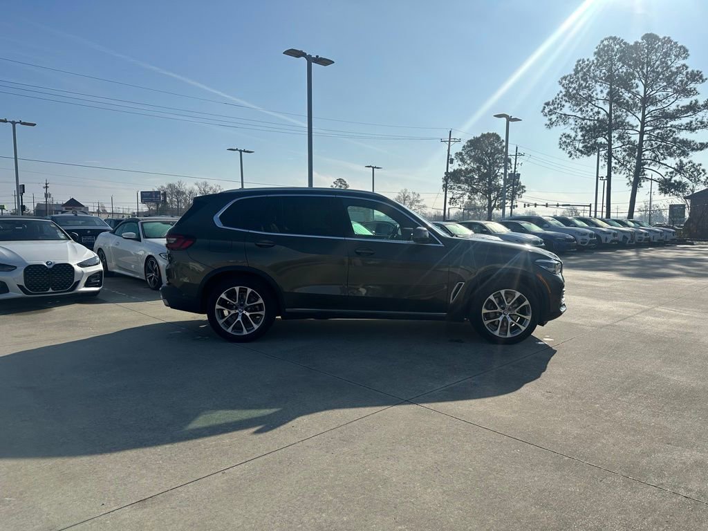 Used 2021 BMW X5 sDrive40i w/ Premium Package image 4