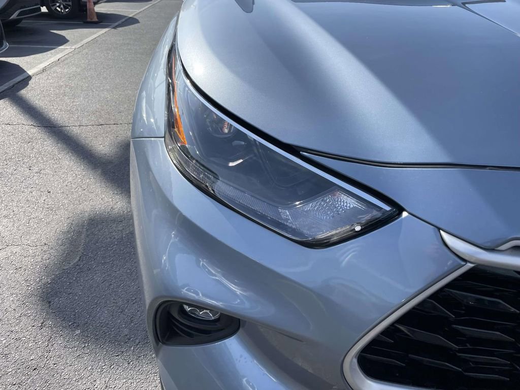 Used 2023 Toyota Highlander XLE image 16