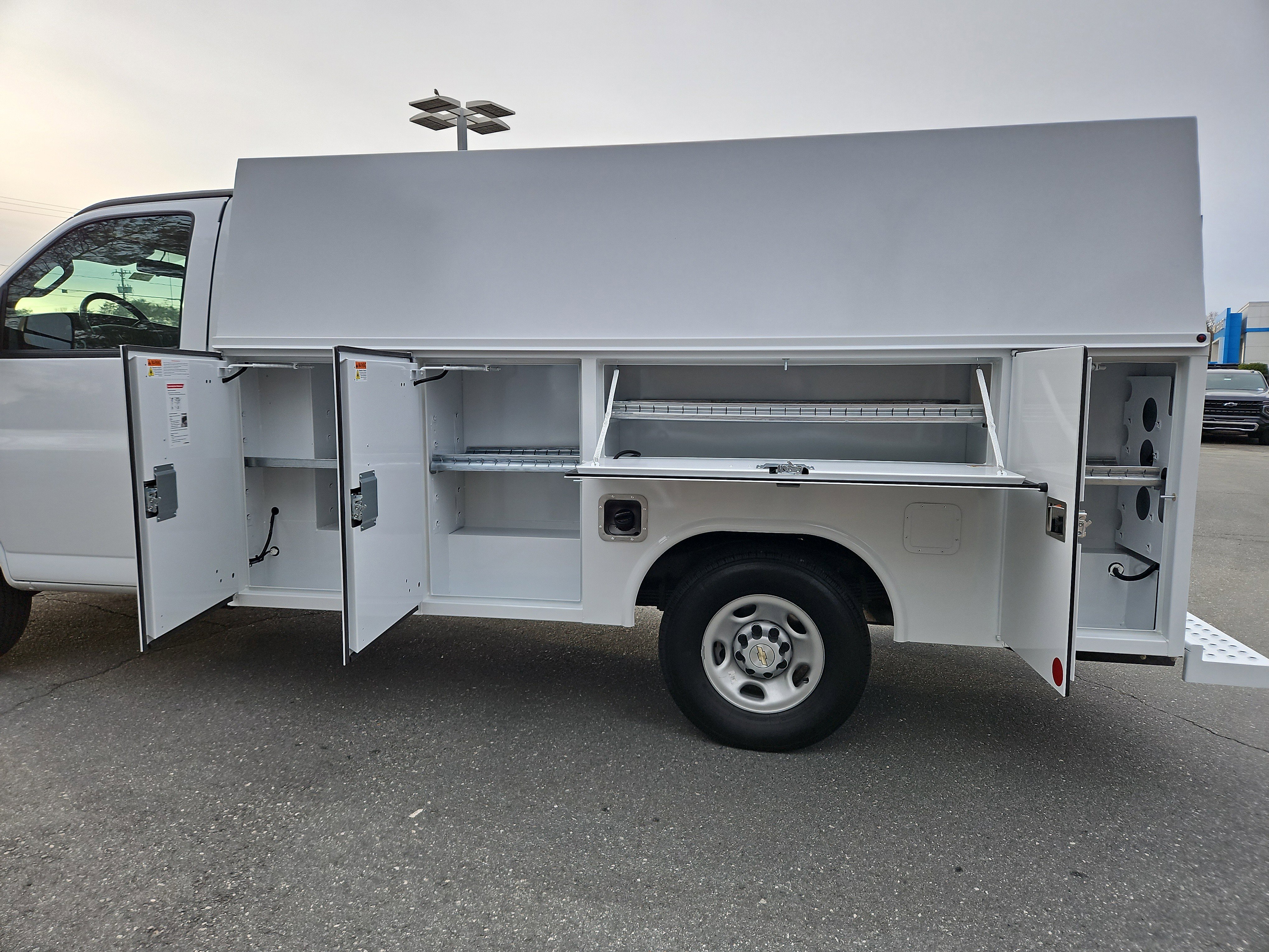 New 2026 Chevrolet Express 3500 w/ Power Convenience Package image 19