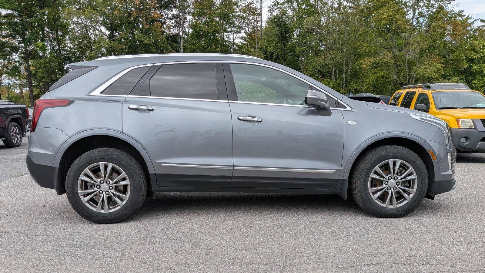 Certified 2022 Cadillac XT5 Premium Luxury w/ Technology Package AWD/4WD image 5