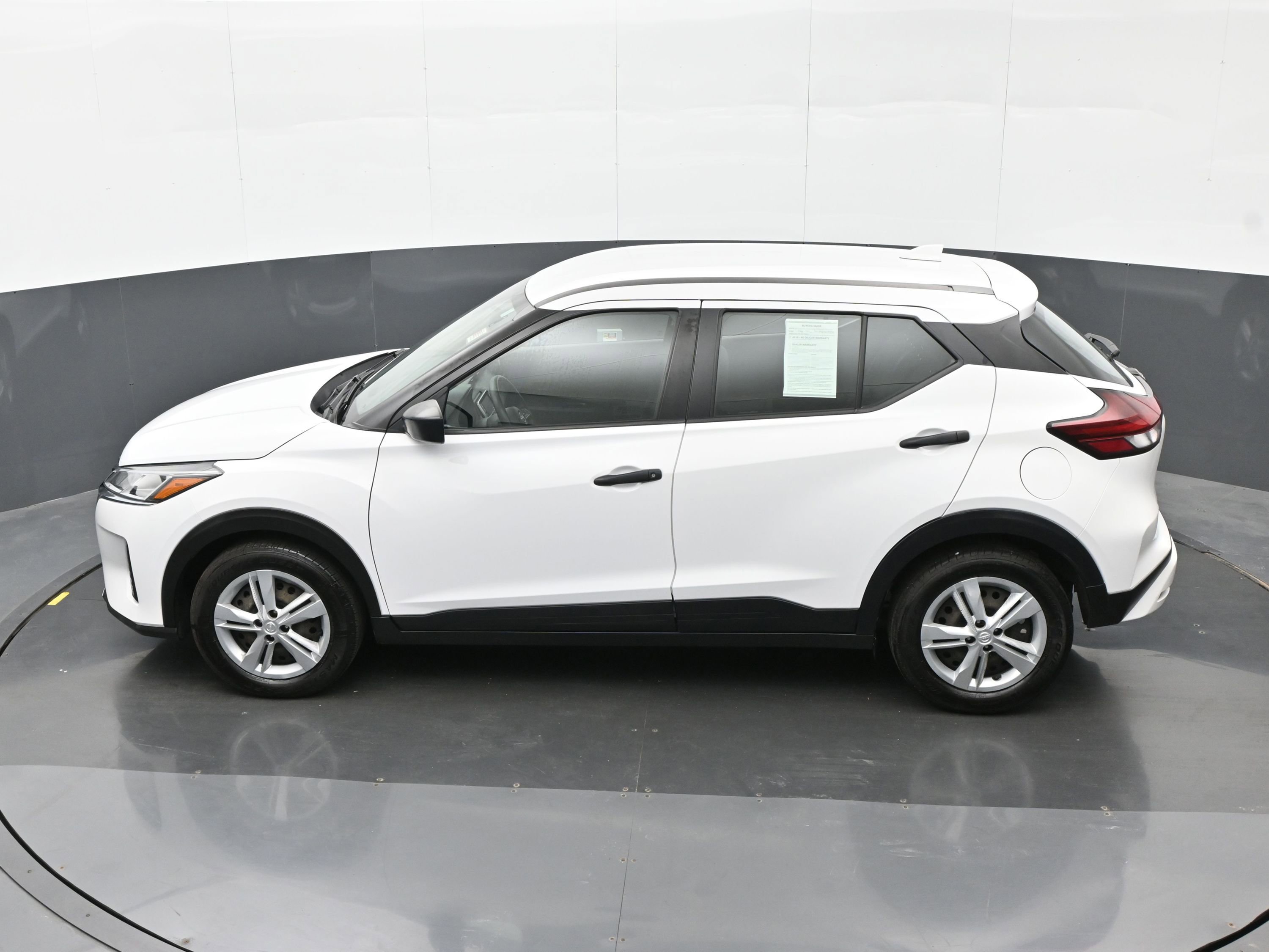 Used 2022 Nissan Kicks S FWD image 36