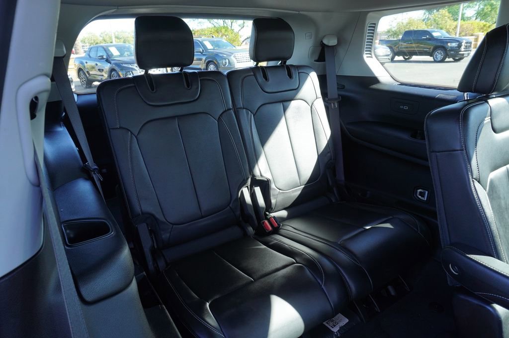 Used 2022 Jeep Grand Cherokee L Limited image 10