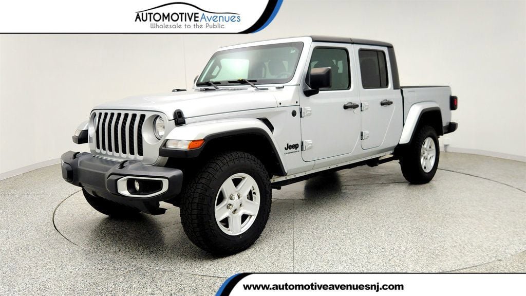 Used 2023 Jeep Gladiator Sport AWD/4WD image 1
