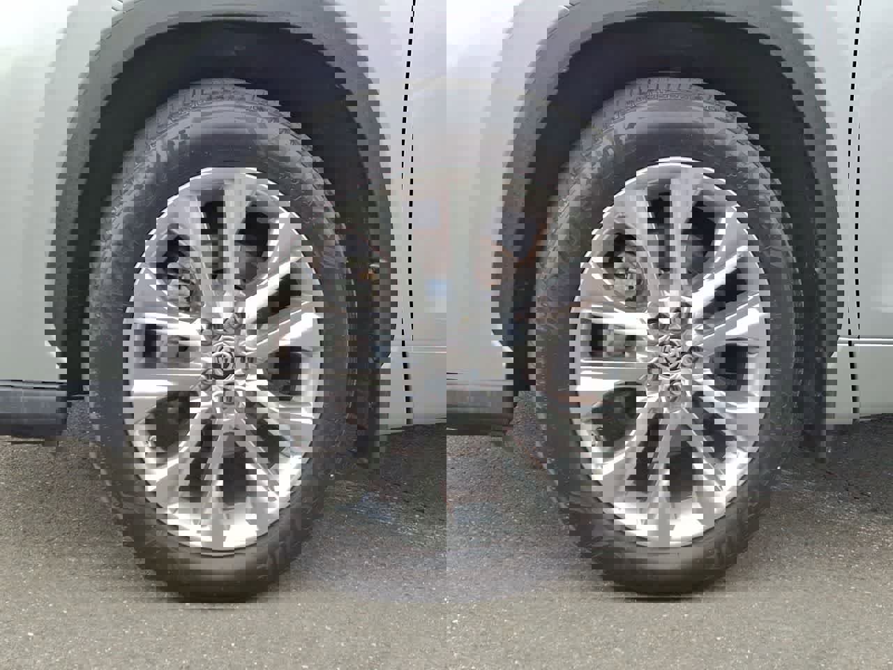 Used 2021 Toyota Highlander Limited image 29