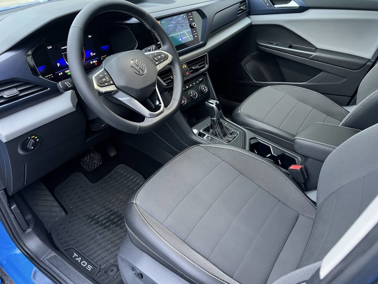 Used 2022 Volkswagen Taos SE image 6