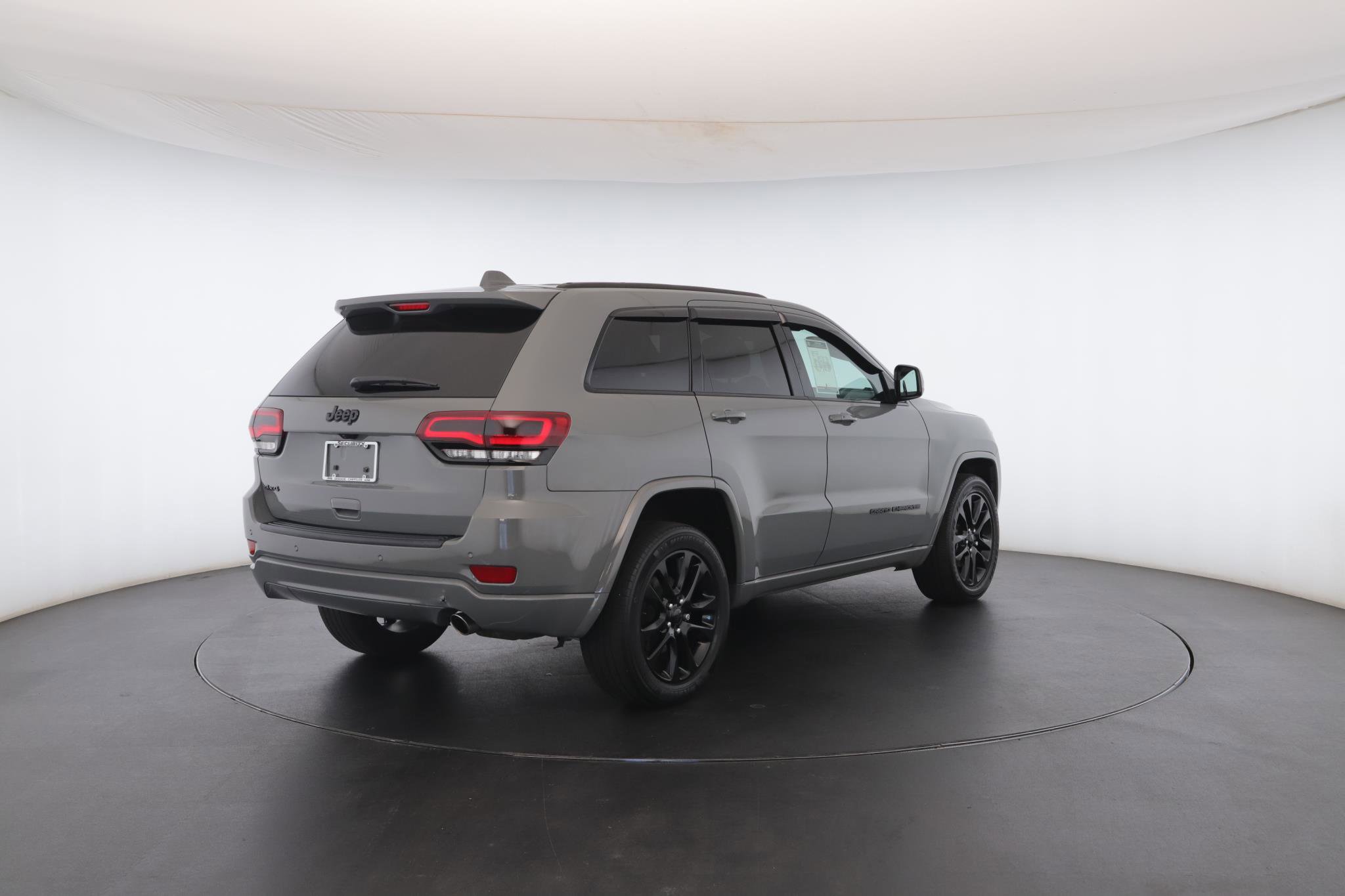 Used 2020 Jeep Grand Cherokee Altitude image 27