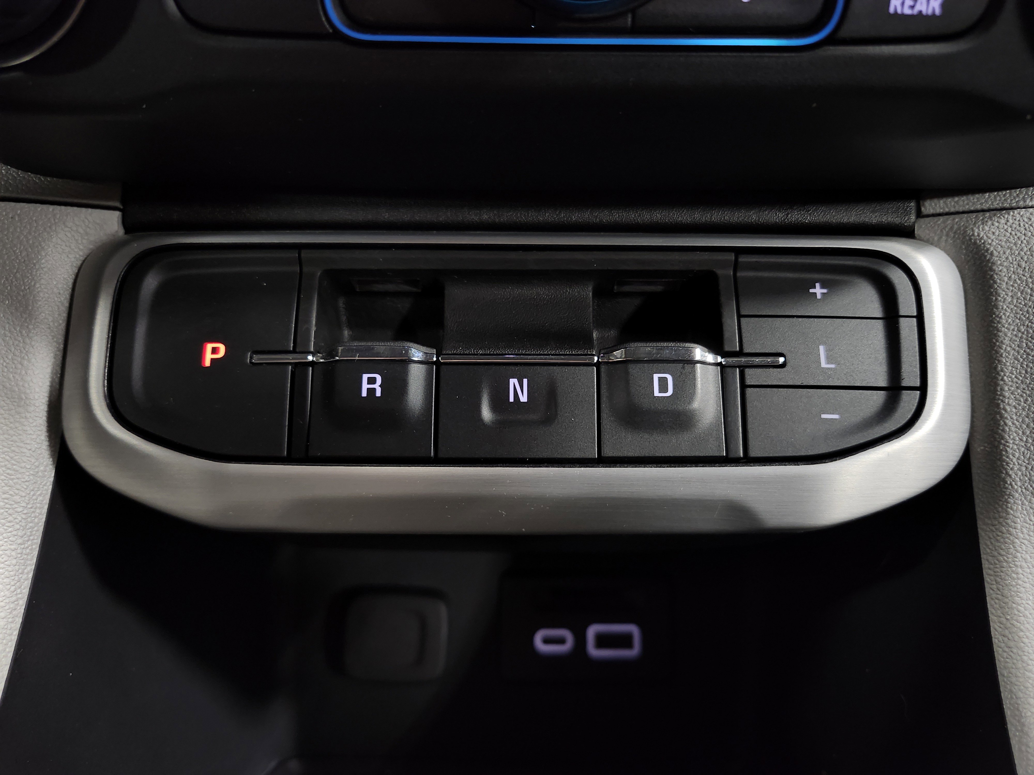 Used 2023 GMC Acadia SLT image 10