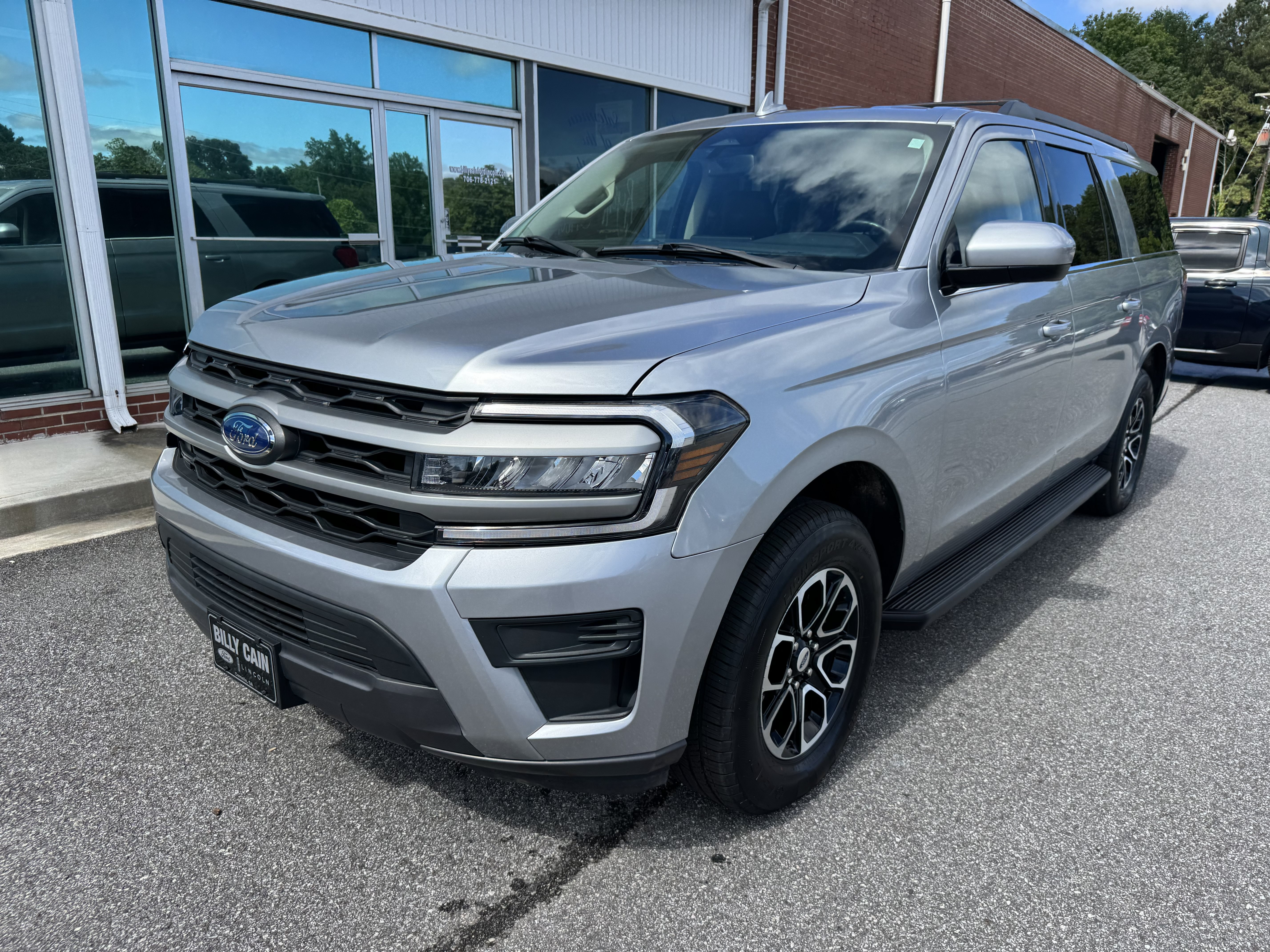 Used 2024 Ford Expedition Max XLT AWD/4WD image 5
