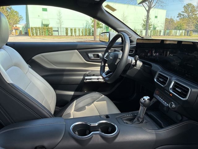 Used 2024 Ford Mustang Premium image 23