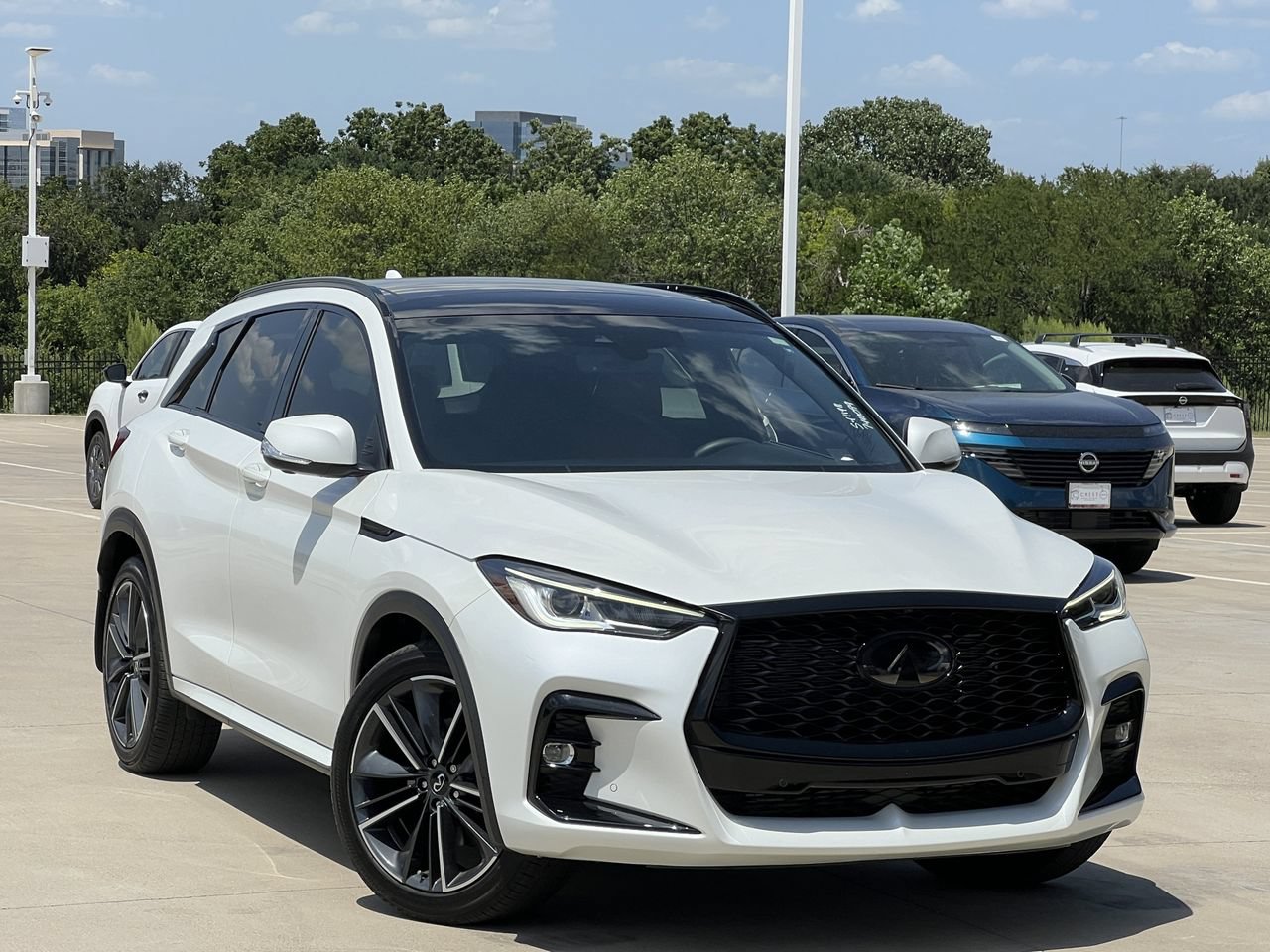 Used 2025 INFINITI QX50 Sport AWD/4WD image 2